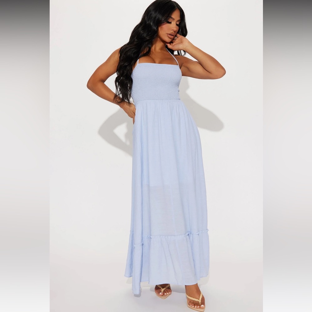 Women's halter maxi dress size medium EUC